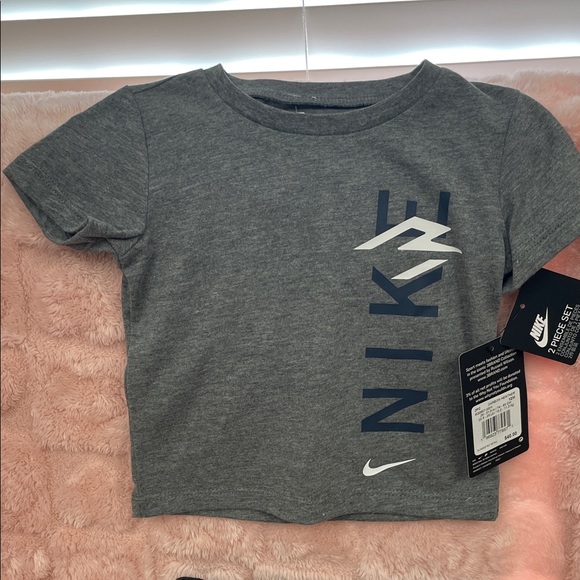 Nike Gray and Black Kids Matching Set - Picture 3 of 4